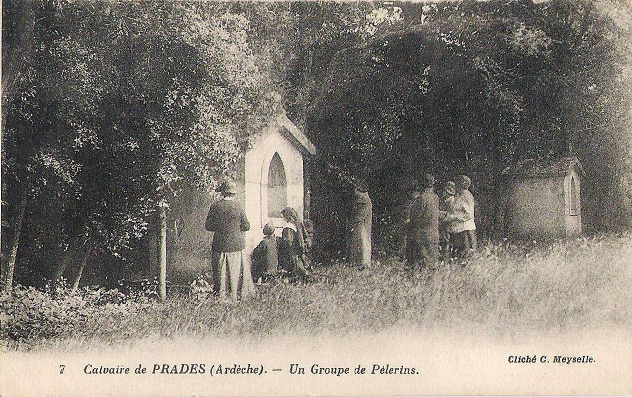 Calvaire de Prades, un groupe de pélerins